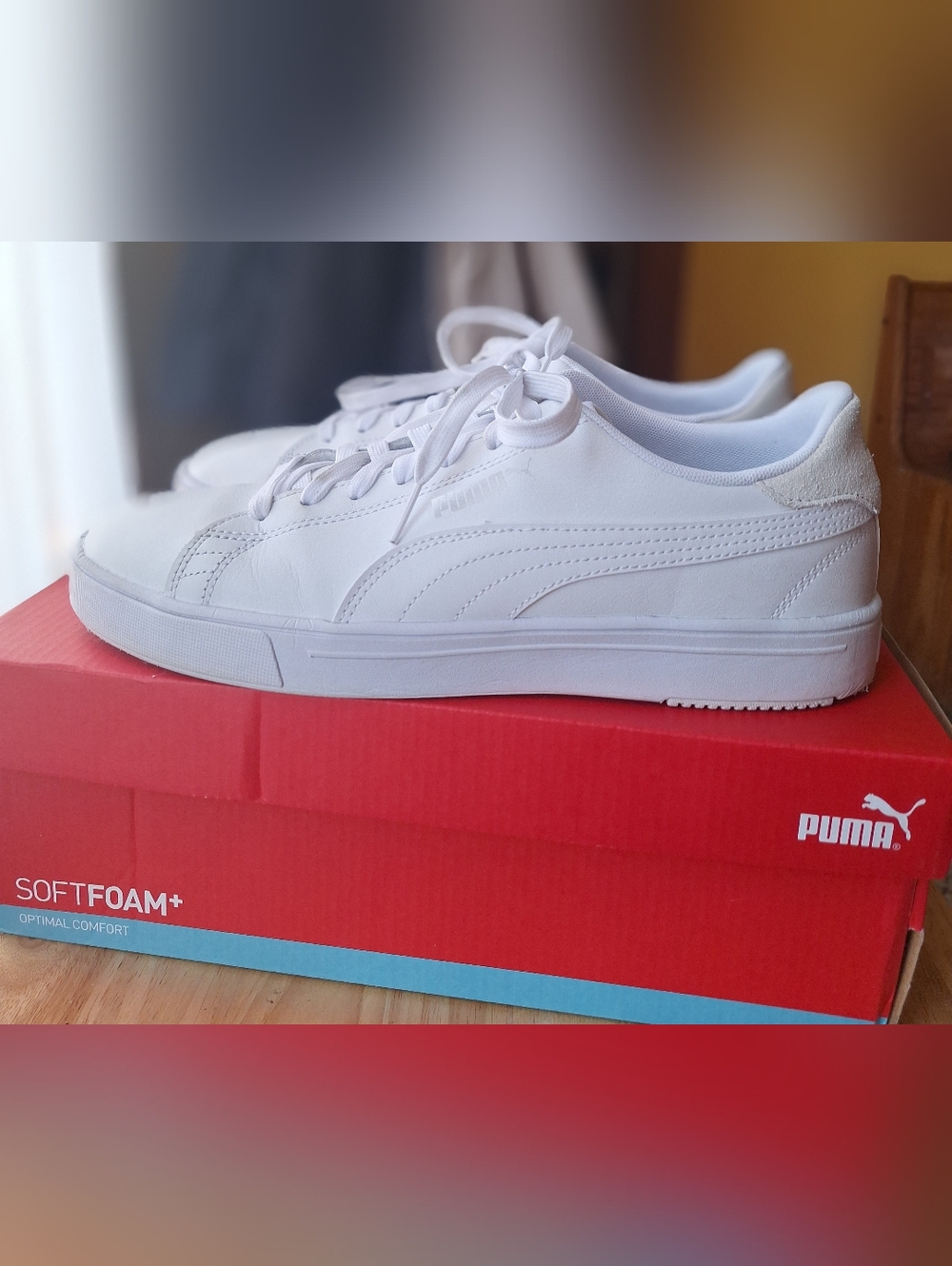 Womens Puma  Softfoam White Classic Sneaker. Sz 10